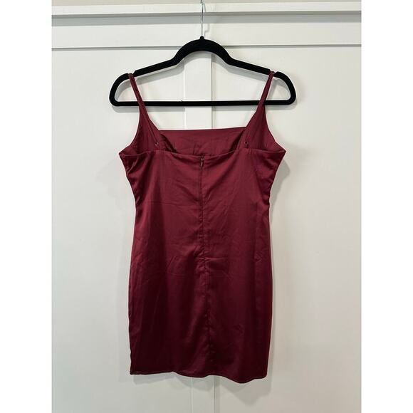 NWT Pitaya Brand Lovely Day Satin Dress Size M - Picture 2 of 4